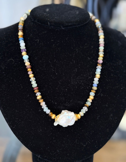 Faceted Aqua/Brown Stones w/ Lg Center Pearl (LJ470)