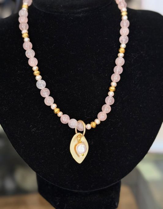 Rose Quartz w/ Gold & Pearl and Heart Pendant (LJ591)