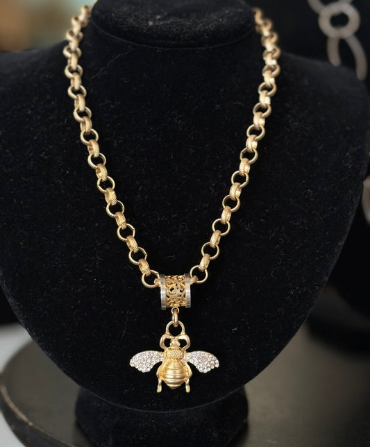Gold Chain Necklace w/ Crystal Bee Pendant (LJ97)