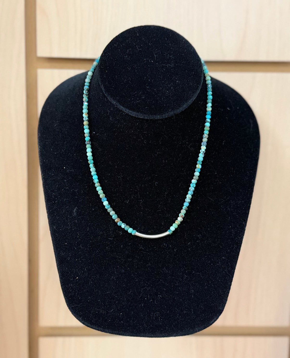 Tiny Turquoise w/ Silver Center Piece (LJ505)
