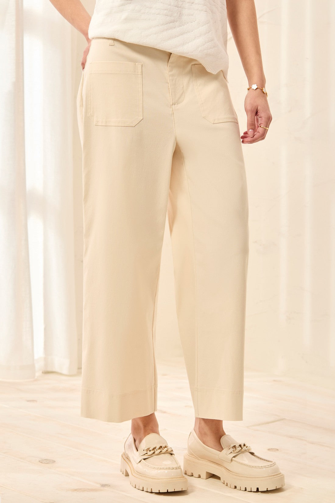 Coastal Canvas Capri Pant
