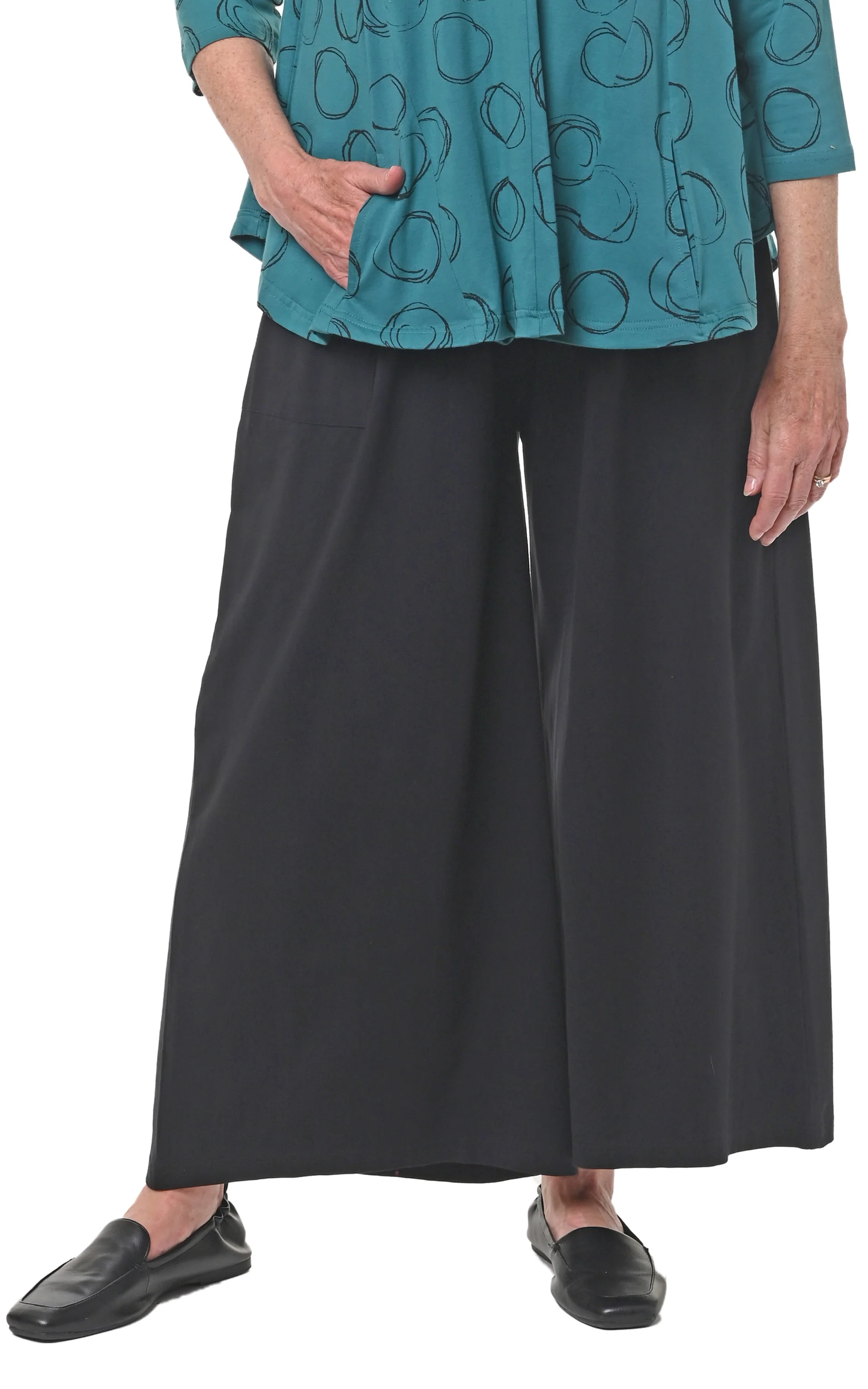 Snapdragon Black Wide Leg Pant