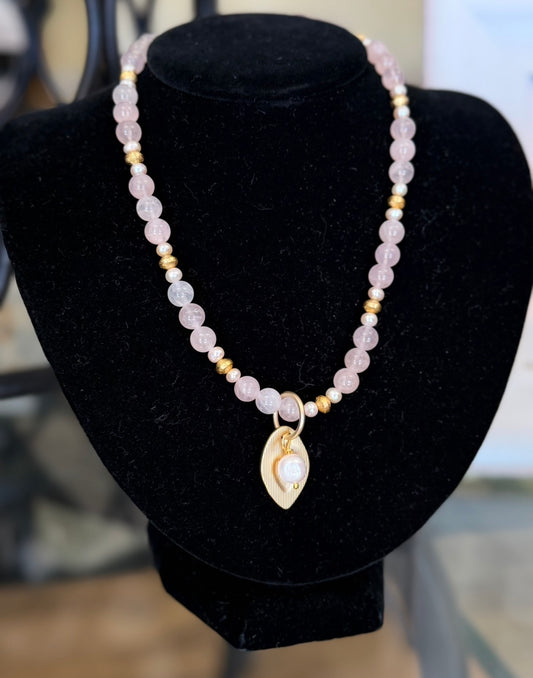 Rose Quartz w/ Gold & Pearl and Heart Pendant (LJ591)