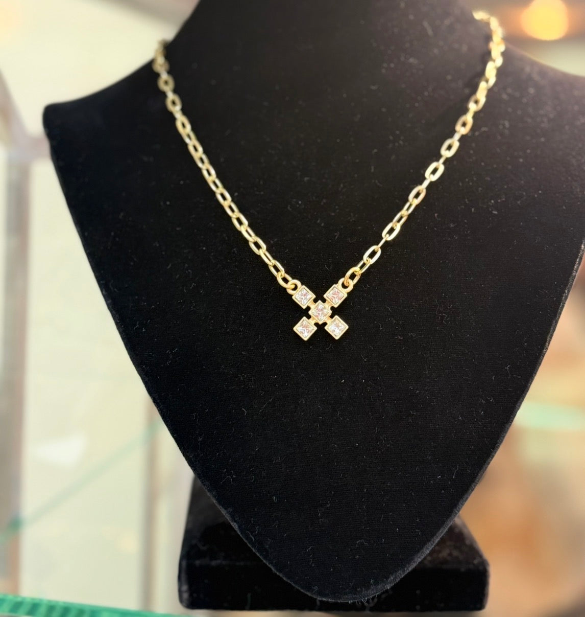 Matte Gold Chain w/ Crystal X (LJ579)