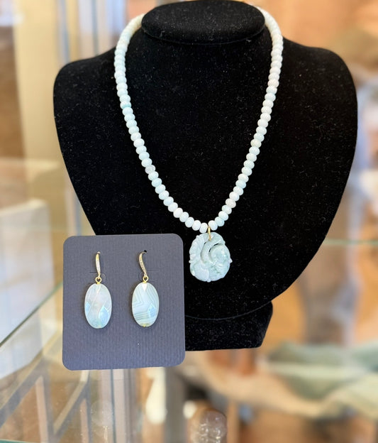 Light Aqua Jade w/Foodog Pendant Necklace (LJ589)