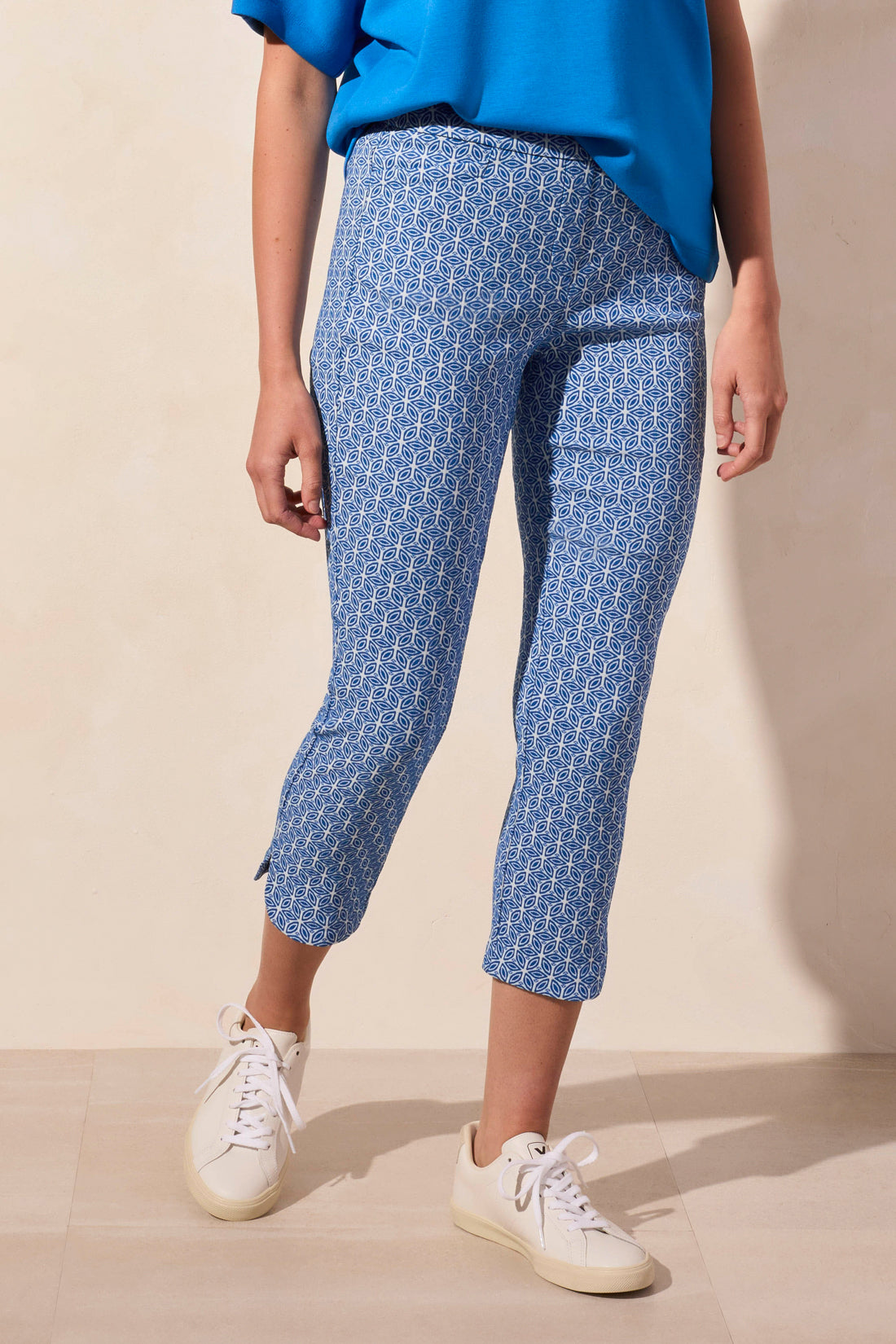 Tribal Rivera Pull on Capri