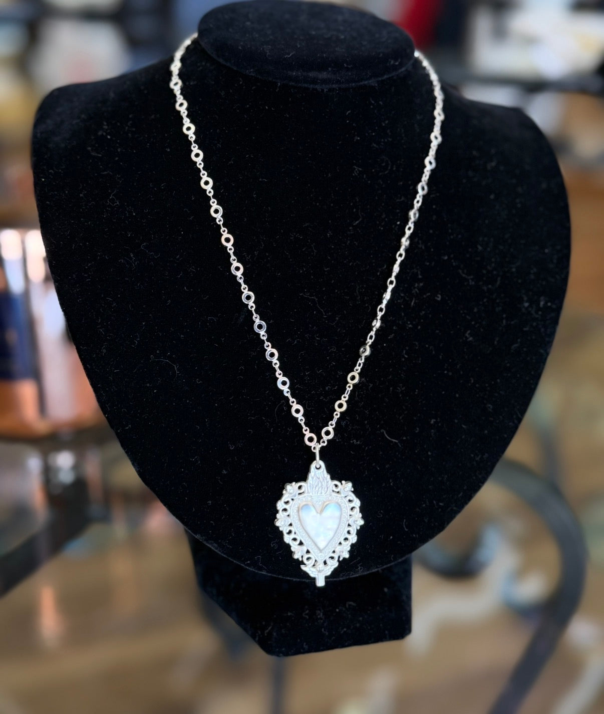 Silver Chain w/ Matte Silver Heart Necklace (LJ575)