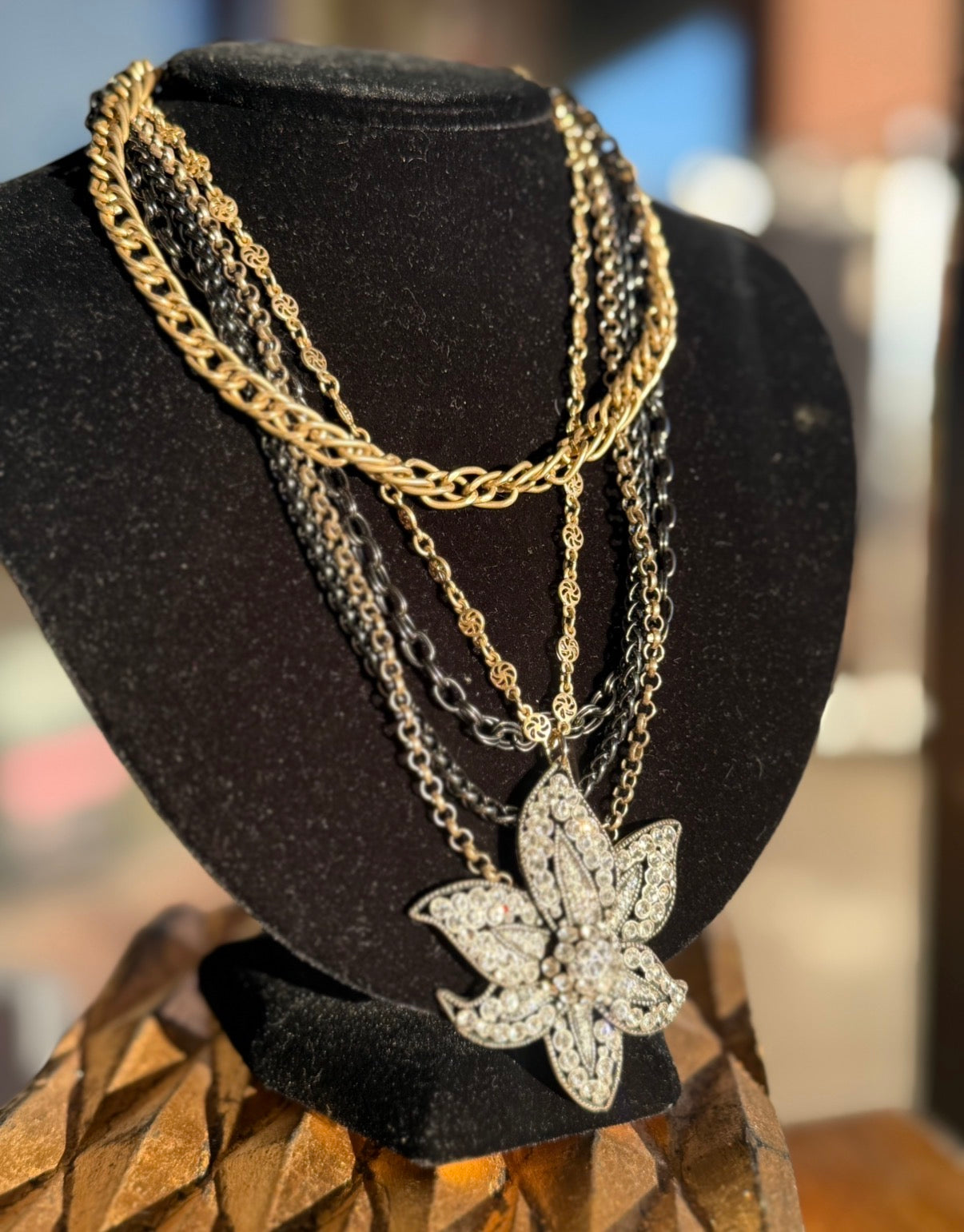 Multi Str Chain Necklace w/ Crystal Pendant (LJ402)