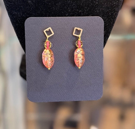 Czech Pink & Gold Glass on Gold Post (LJ598)