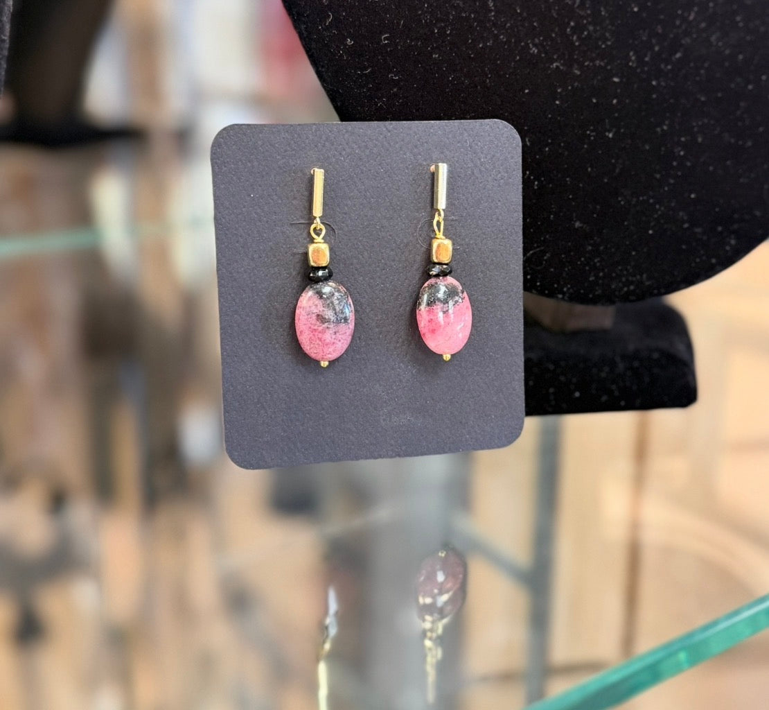 Russian Rhodonite on Gold Post (LJ581)