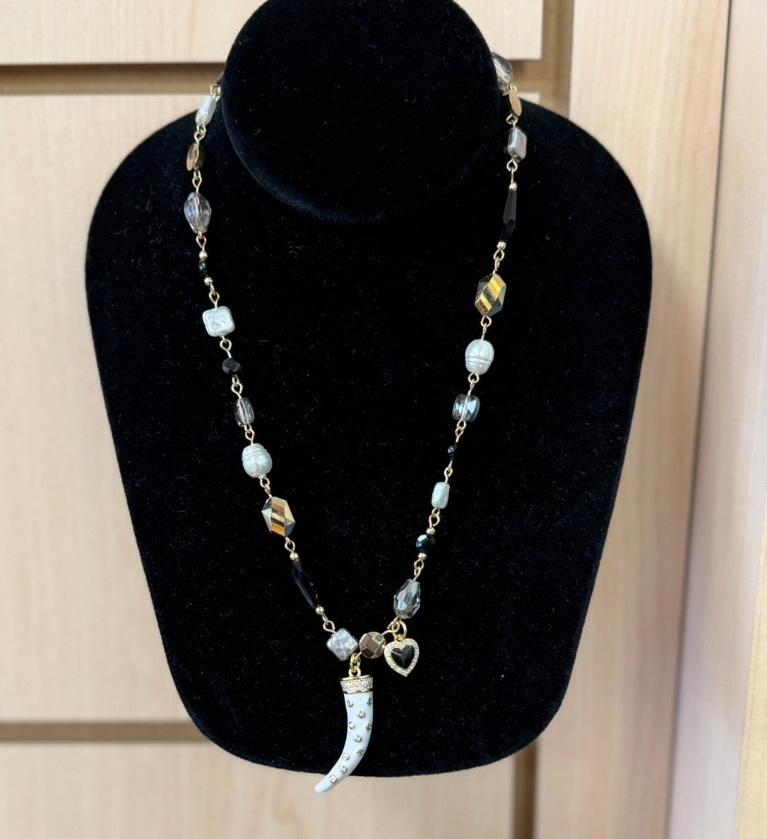 Pearl, Crystal, Black Rosary Chain w/ Horn & Heart (LJ580)