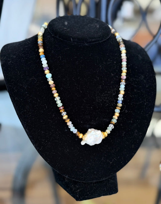 Faceted Aqua/Brown Stones w/ Lg Center Pearl (LJ470)